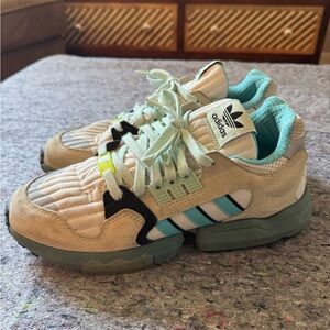 Adidas Torsion limited edition